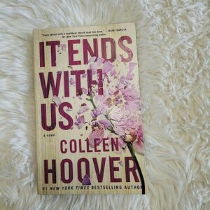 It Ends with Us: A Novel - Paperback By Hoover, Colleen - GOOD
